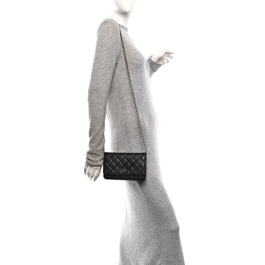 Caviar Quilted Wallet on Chain WOC Black
