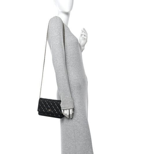 Caviar Quilted Wallet on Chain WOC Black