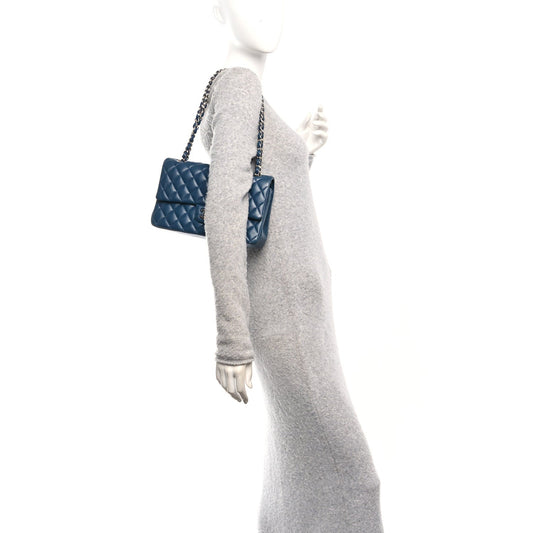 Lambskin Quilted Medium Double Flap Navy