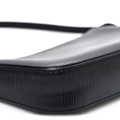 Epi Pochette Accessories NM Black