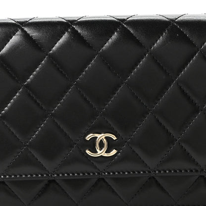 Calfskin Quilted Maxi Pearl Wallet On Chain WOC Black