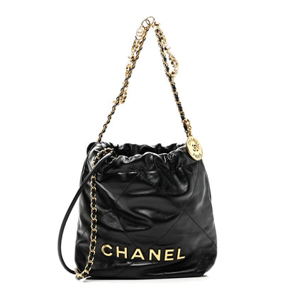 Shiny Calfskin Quilted Pearl CC Chain Mini Chanel 22 Black