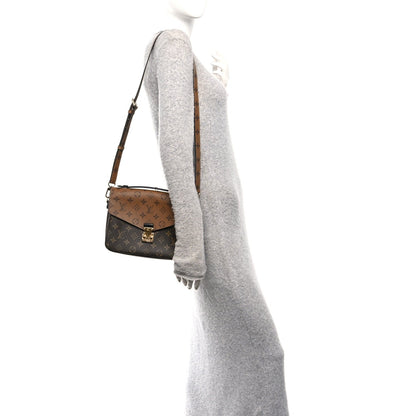 Reverse Monogram Pochette Metis