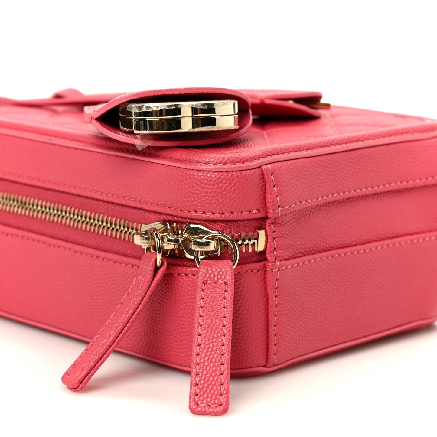 Caviar Quilted CC North South Filigree Vanity Case Pink