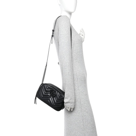 Calfskin Matelasse Monochrome Small GG Marmont Chain Shoulder Bag Black