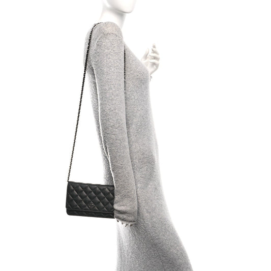 Iridescent Caviar Quilted Wallet on Chain WOC Black