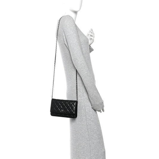 Caviar Quilted Wallet on Chain WOC Black