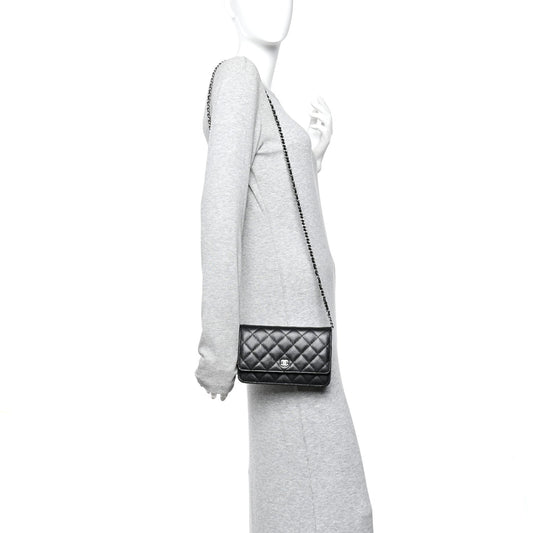 Caviar Quilted Wallet on Chain WOC Black