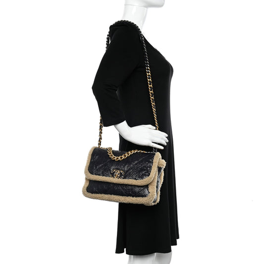 Crumpled Calfskin Shearling Sheepskin Quilted Medium Chanel 19 Flap Navy