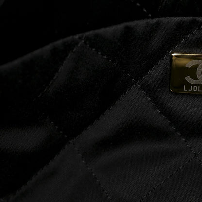 Shiny Calfskin Quilted Small Chanel 22 Black