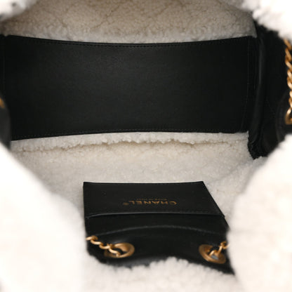 Crumpled Sheepskin Shearling Quilted Small Chanel 25 Handbag Black White
