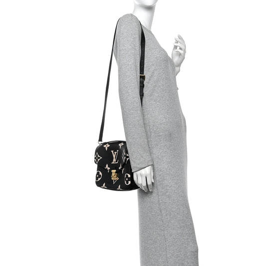 Empreinte Monogram Giant Pochette Metis Black Beige